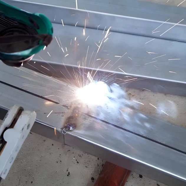 Pagproseso ng Welding ng Lattice Column